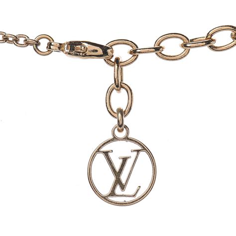 louis vuitton necklace v replica